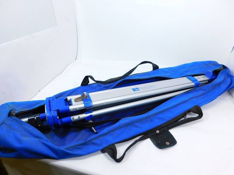 lot 88 image: PACIFIC CREST Aluminum Telescoping Antenna Tripod
