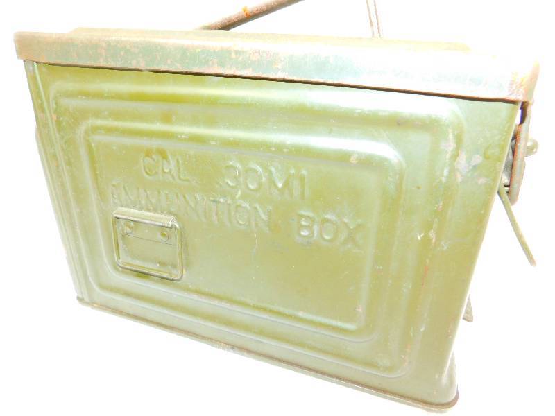 lot 123 image: Vintage Military Ammunition Box