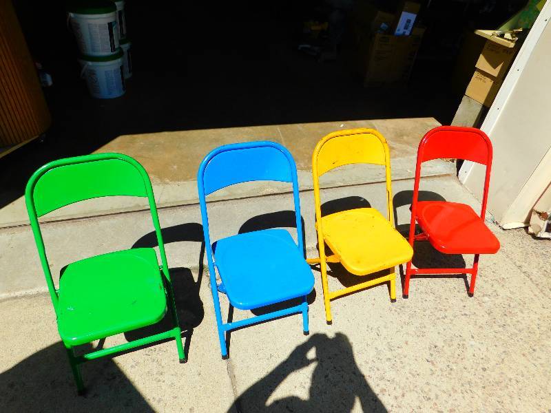 lot 101 image: Four Metal Childrens Folding Chairs