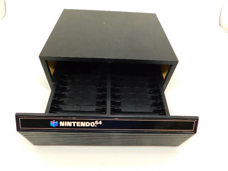 lot 107 image: Nintendo 64 Storage Case For Games