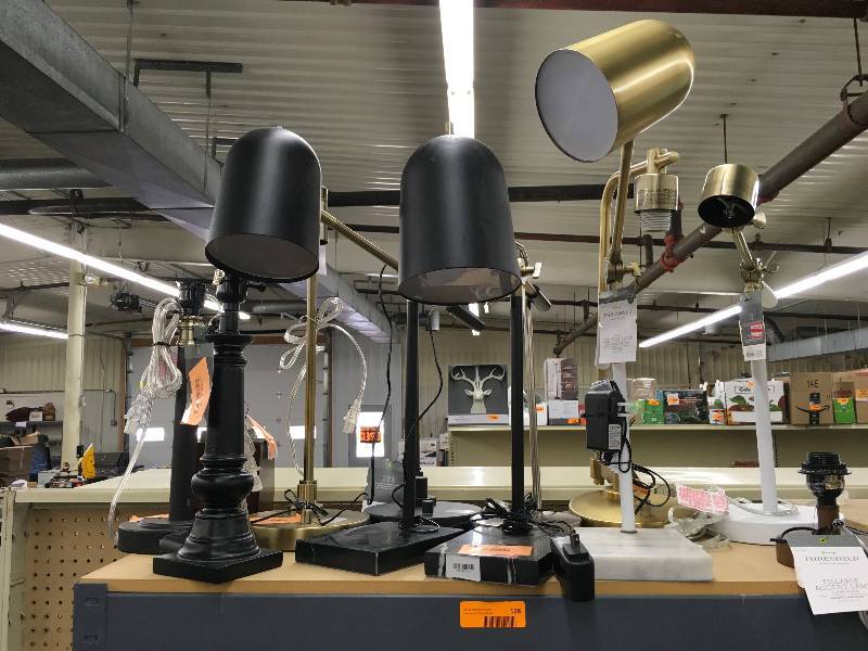 lot 128 image: Misc Lamps