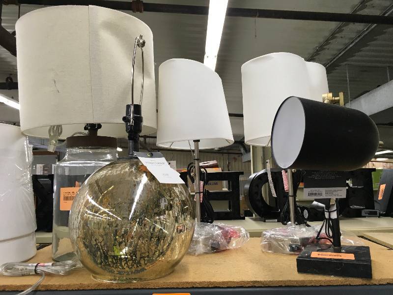 lot 131 image: Misc Lamps