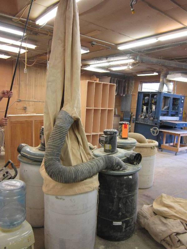 lot 36 image: Delta Dust collector with Baldor mo...
