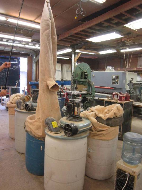 lot 37 image: Delta Dust collector with Reliance ...