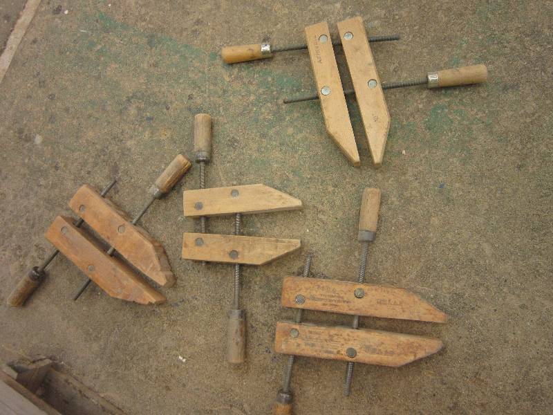 lot 71 image: 1 8  3 10 wood clamps...