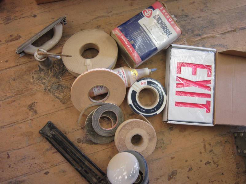lot 98 image: Drywall tape, exit sign and more...