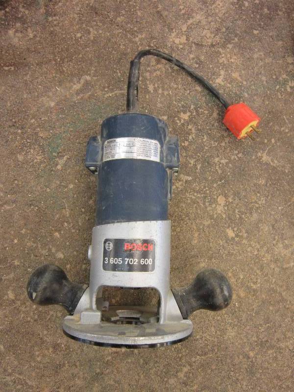 lot 128 image: Bosch Router...
