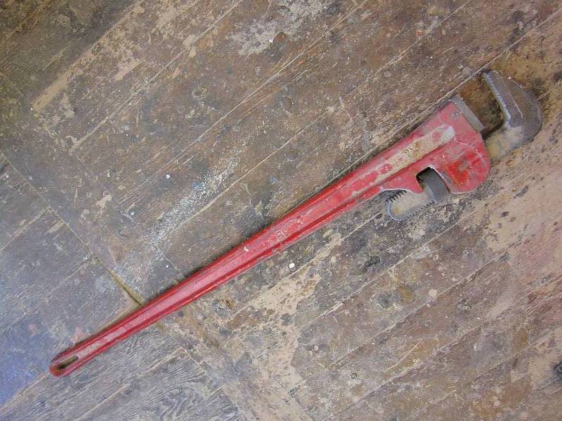lot 159 image: 48 pipe wrench...