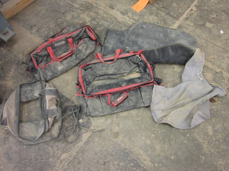 lot 163 image: Lot of tool bags and shop aprons...