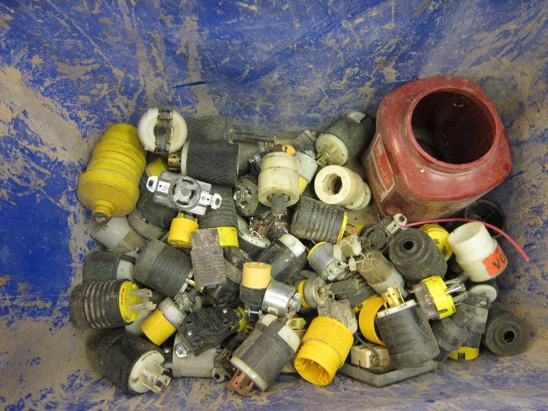 lot 166 image: Various electrical plugs...