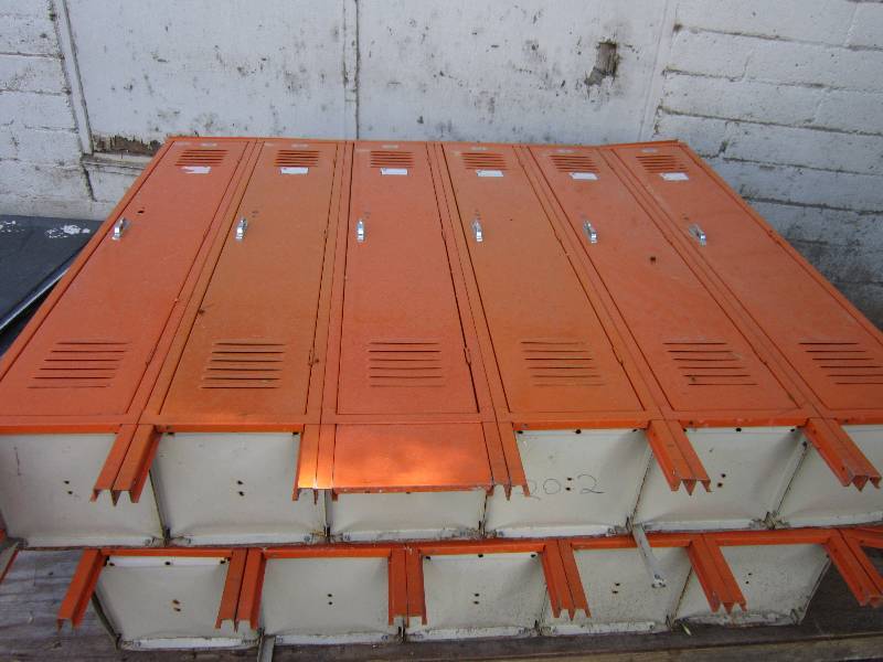 lot 202 image: 2 Sets of lockers, 1 bank of 6  1 b...
