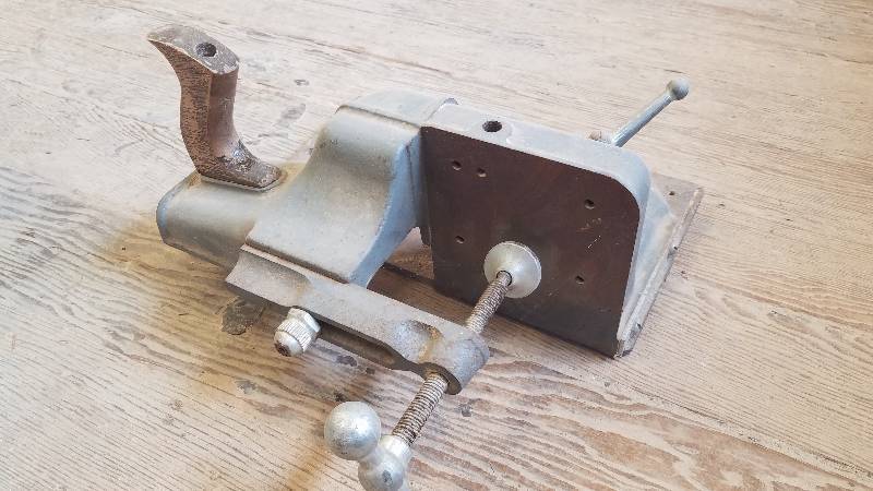 lot 204 image: Delta tenoning jig for table saw