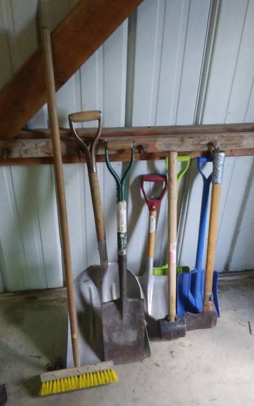 lot 21 image: Maul (Loose Handle), Axe, Shovels, Brooms