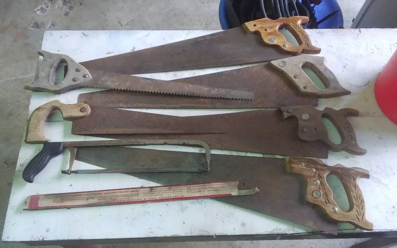 lot 31 image: Lot Of Assorted Hand Saws