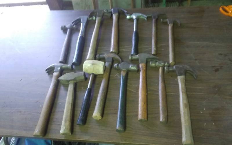 lot 32 image: Lot Of Assorted Hammers