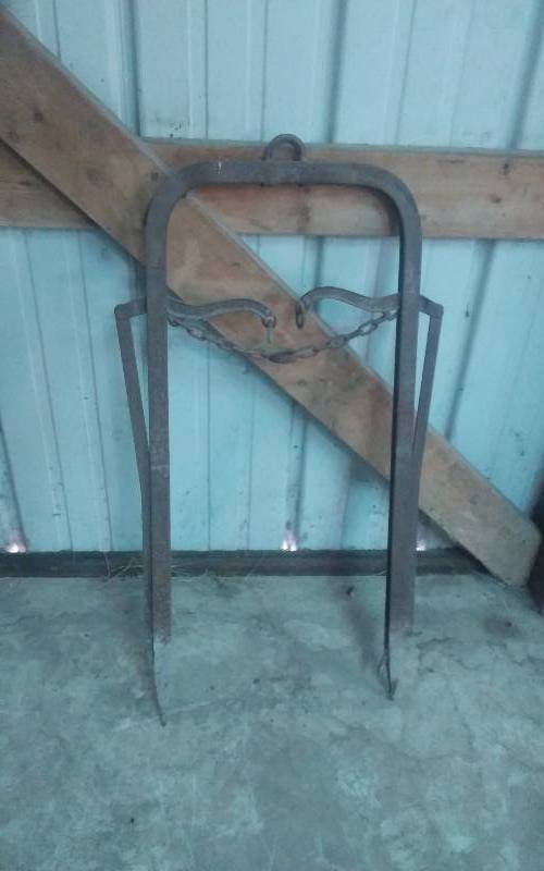 lot 58 image: Stanchion Bars