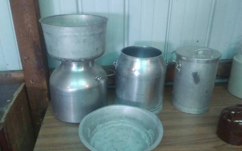 lot 73 image: Lot Of Old Cream Cans & Separators