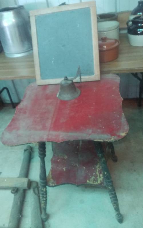 lot 79 image: Vintage Parlor Table, Old Cast Bell With Horse Shoe, Framed Chalk Board