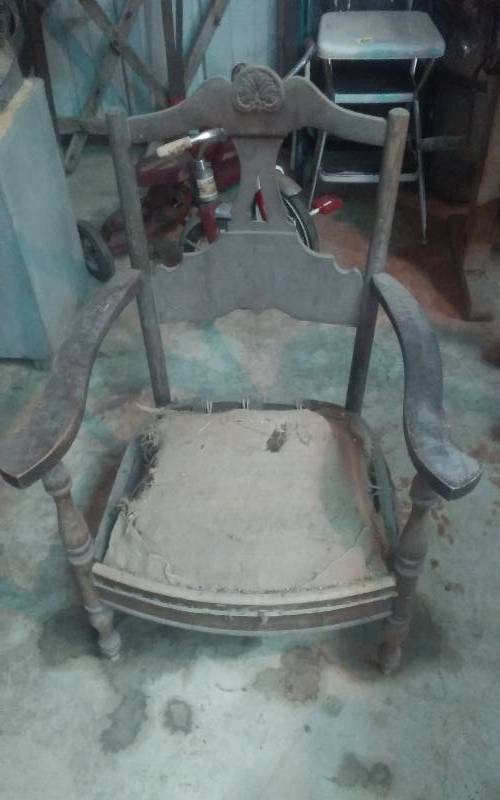 lot 80 image: Antique Project Chair