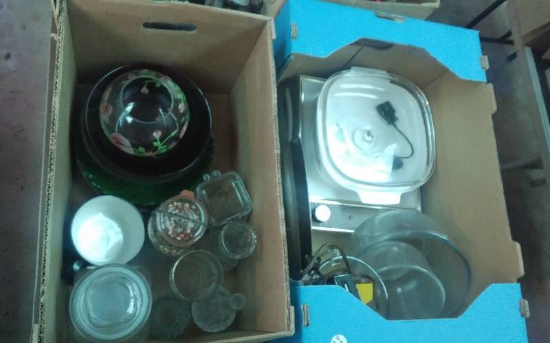 lot 93 image: 2-Boxes Lot Pyrex & Corningware Casserole With Hot Plate, Mixing Bowls, Glassware, Kitchen Related