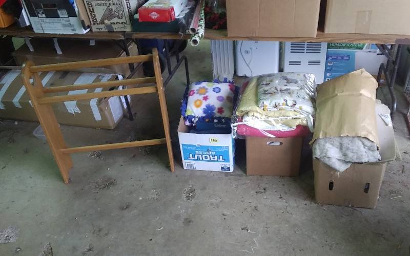 lot 116 image: Oak Quilt Rack 28x32, 3-Boxes Blankets, Quilts, Related