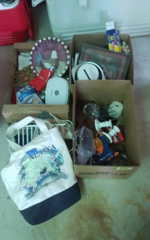 lot 126 image: 3-Boxes Lot Kitchen Related, Linens, Utensils & Home Office Misc