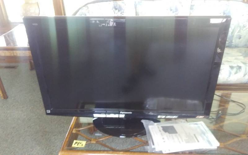 lot 162 image: Panasonic 37 Inch LCD HD TV With Manual