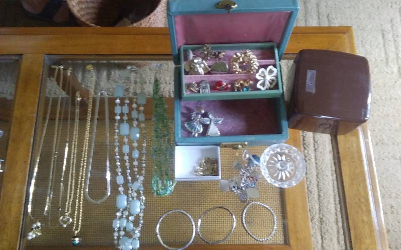 lot 169 image: Jewelry Box And Contents-Old Brooches, Bracelets, Necklaces, Misc