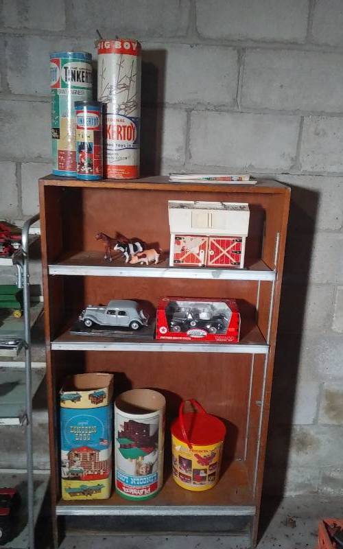 lot 223 image: Metal Shelf & Contents 32x11x56