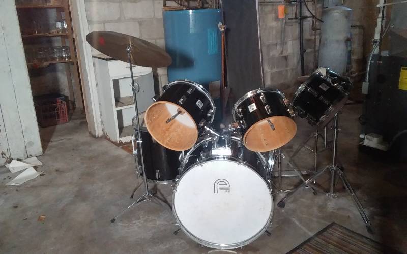lot 227 image: Percussion Plus Drum Set