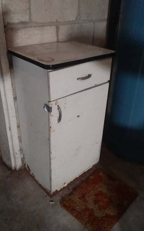 lot 229 image: Porcelain Top Cabinet 20x16x36