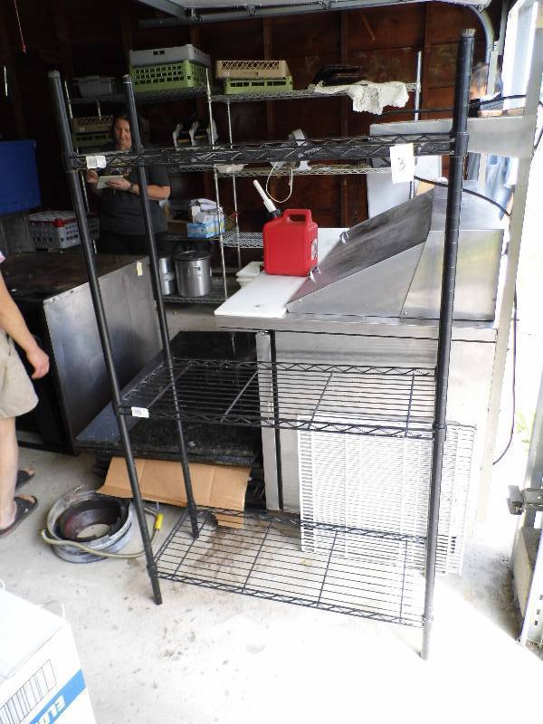lot 3 image: Metal Shelf
