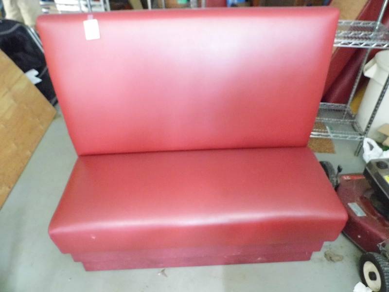 lot 28 image: Set of 2 Double Sided Booth Seats