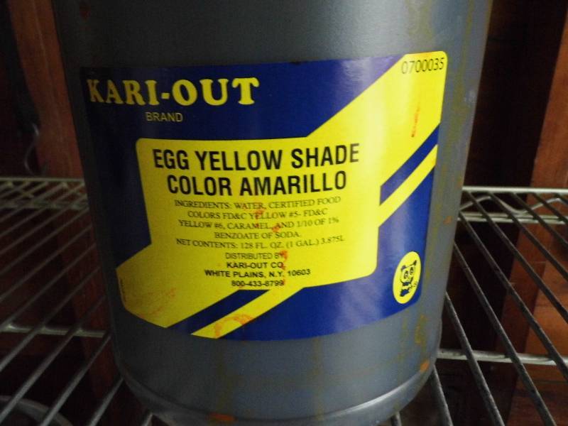 lot 44 image: Amarillo Egg Yellow Shade Color