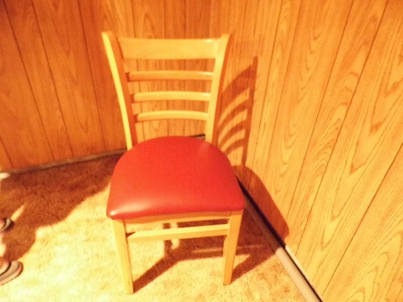 lot 47 image: Lot of 9 Chairs
