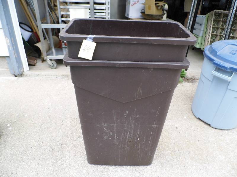 lot 66 image: Lot of 2 Garbage Cans