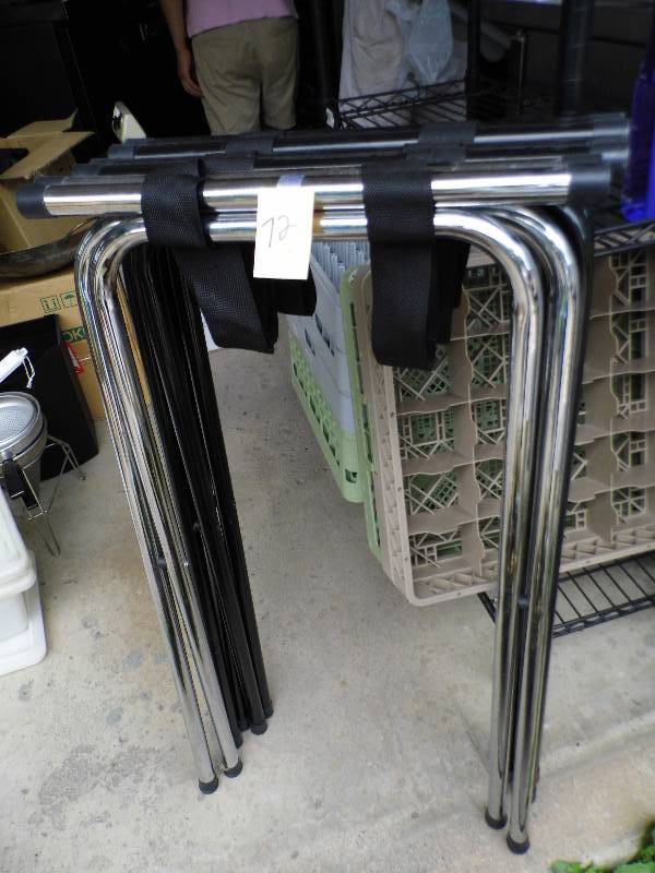lot 72 image: Lot of 3 Serving Tray Holders