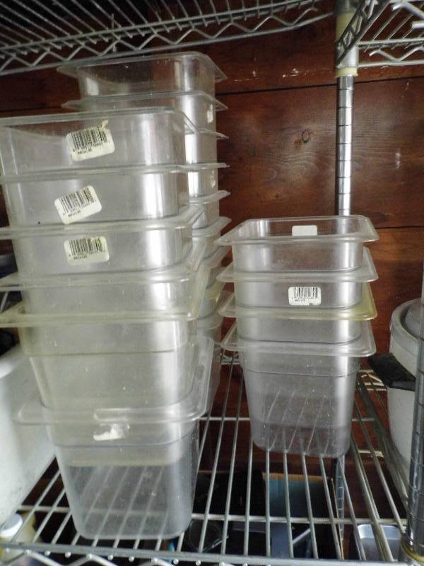 lot 100 image: Lot of 10 Cambro Containers