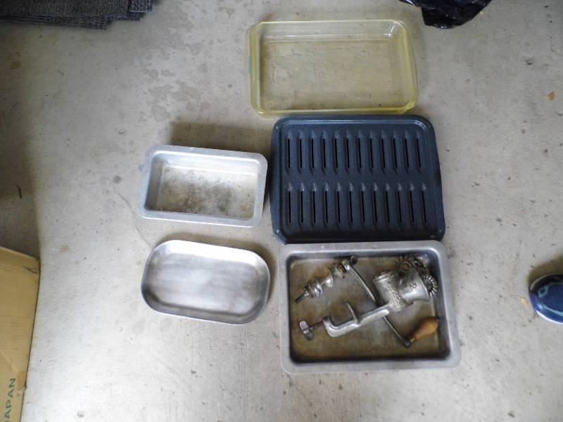 lot 107 image: Pans - Grinder