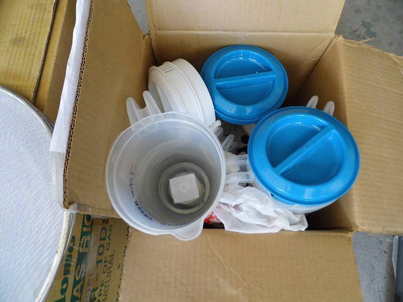lot 115 image: Splatter Guards  - Pitchers - Cooling Racks
