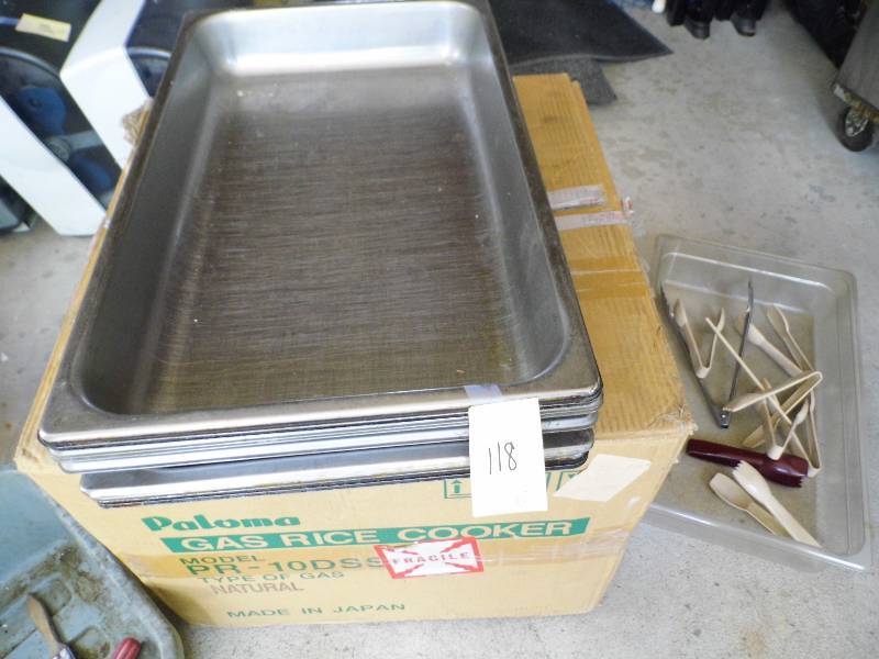 lot 118 image: Lot of 9 Stainless Steel Pans