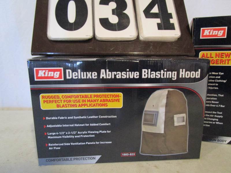 Hand Held Sandblaster & Abrasive hood