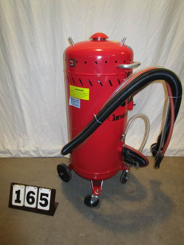 28 Gallon Abrasive Blaster wVacuum