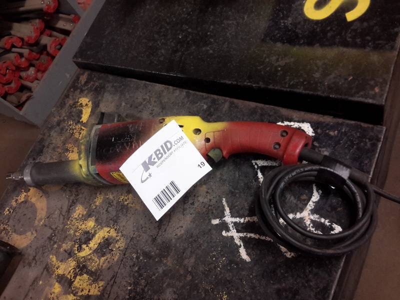 lot 19 image: Milwaukee, Grinder