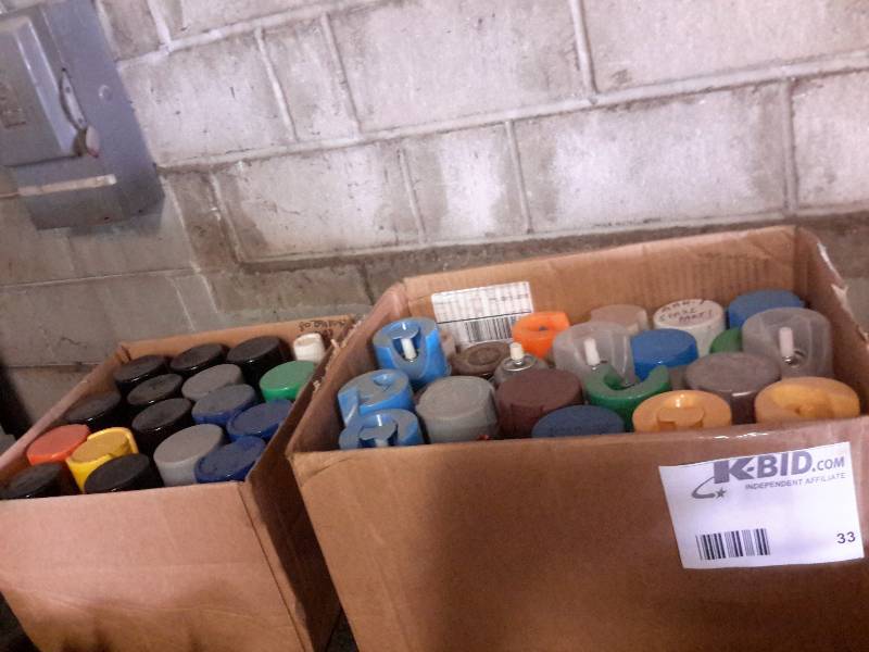 lot 33 image: 2 boxes of various spray paints