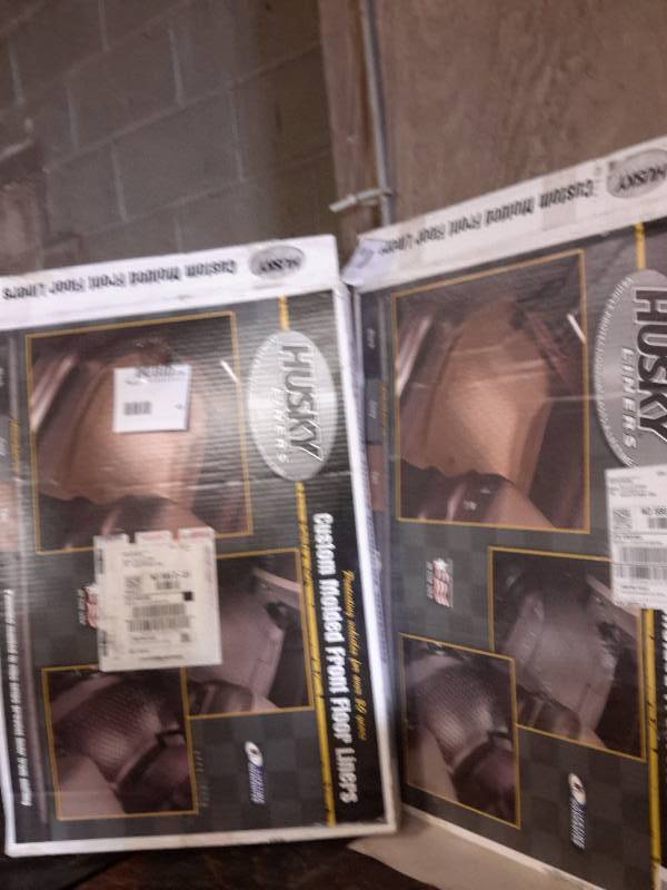 lot 41 image: 2 Sets ofp HUSKY Front Floor Liners