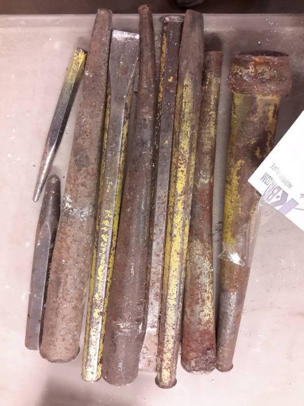lot 108 image: lot of Chisels and Punches