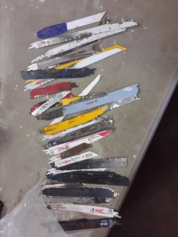 lot 111 image: Lot of sawsall blades