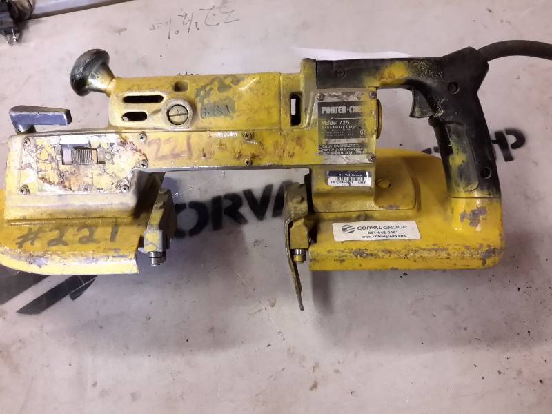 lot 117 image: Porter Cable Model 725 Portable Band Saw.. No blade