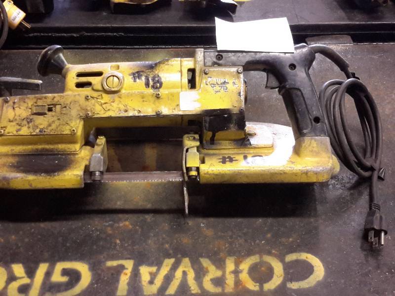 lot 49 image: Porter Cable portable Band Saw